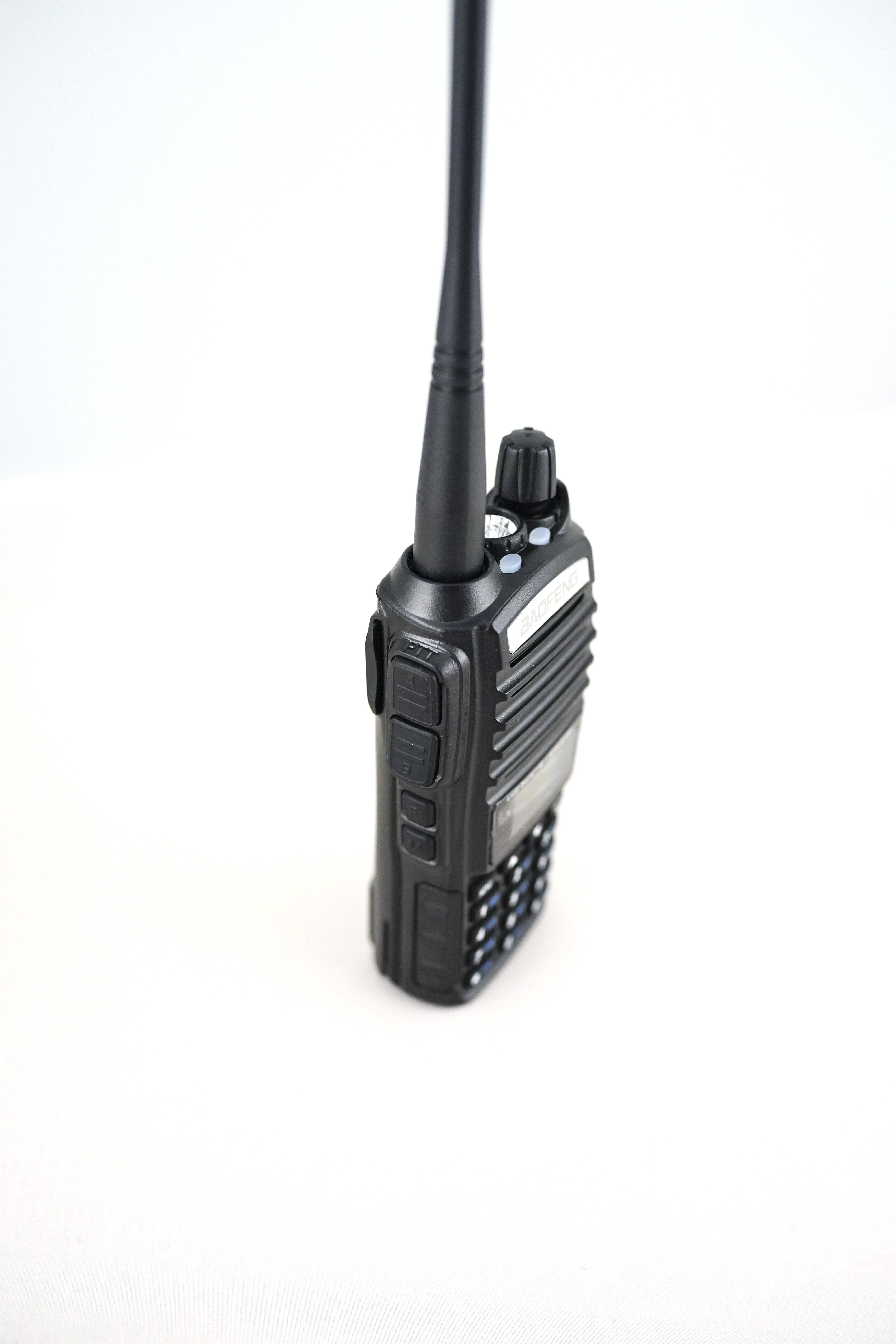 Radio portative Baofeng UV-82, deux canaux (VHF / UHF) - boutique