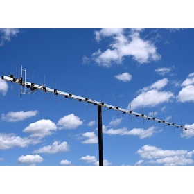 430-440 MHz CROSS 15 +15 éléments 16.7dBi Antenne 70cmCROSS30W (AA)